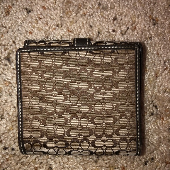 COACH⚡️ CANVAS MEDIUM BUTTON WALLET - Picture 2 of 6